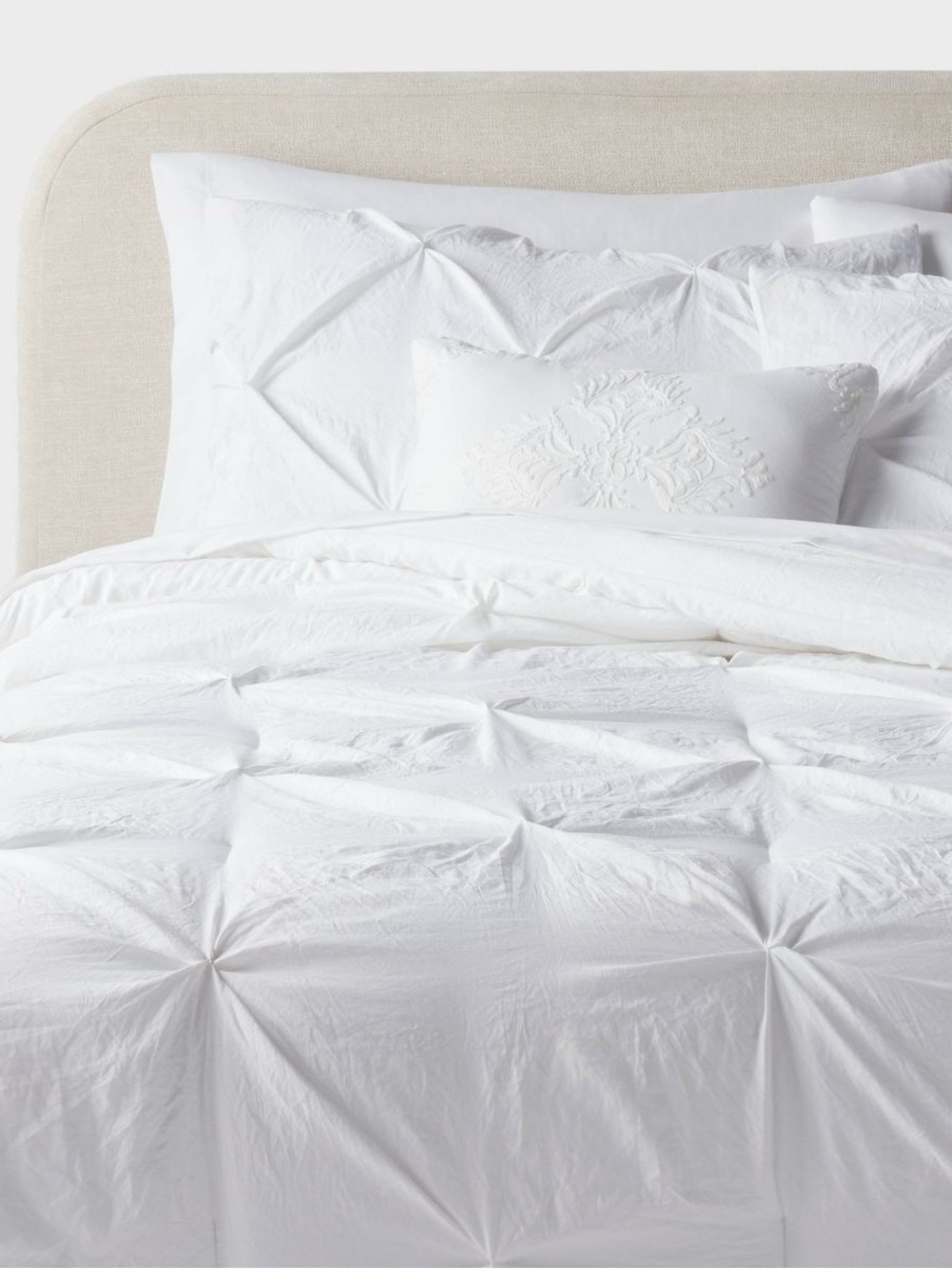 King Pinch Pleat Set off 2 White Pillow Cases - Threshold